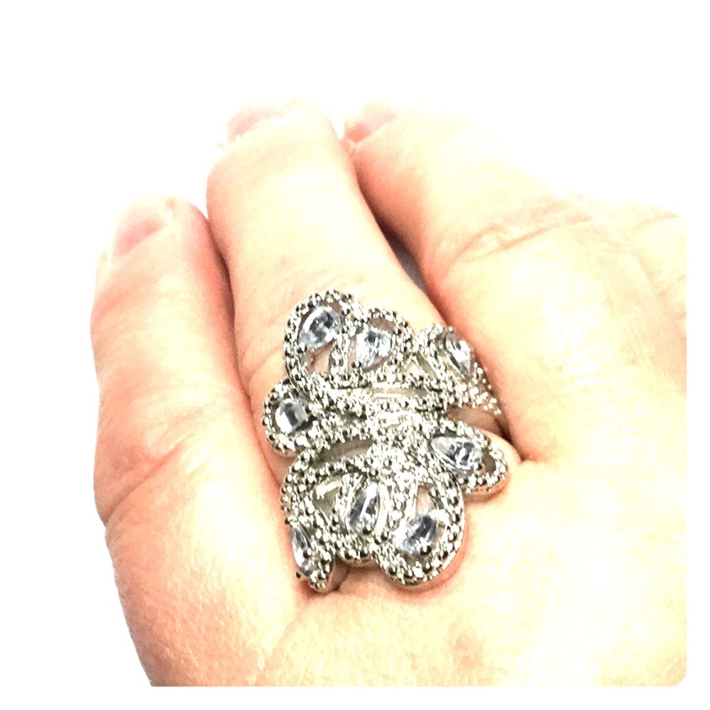 Fashion ring with all that bling 8.5